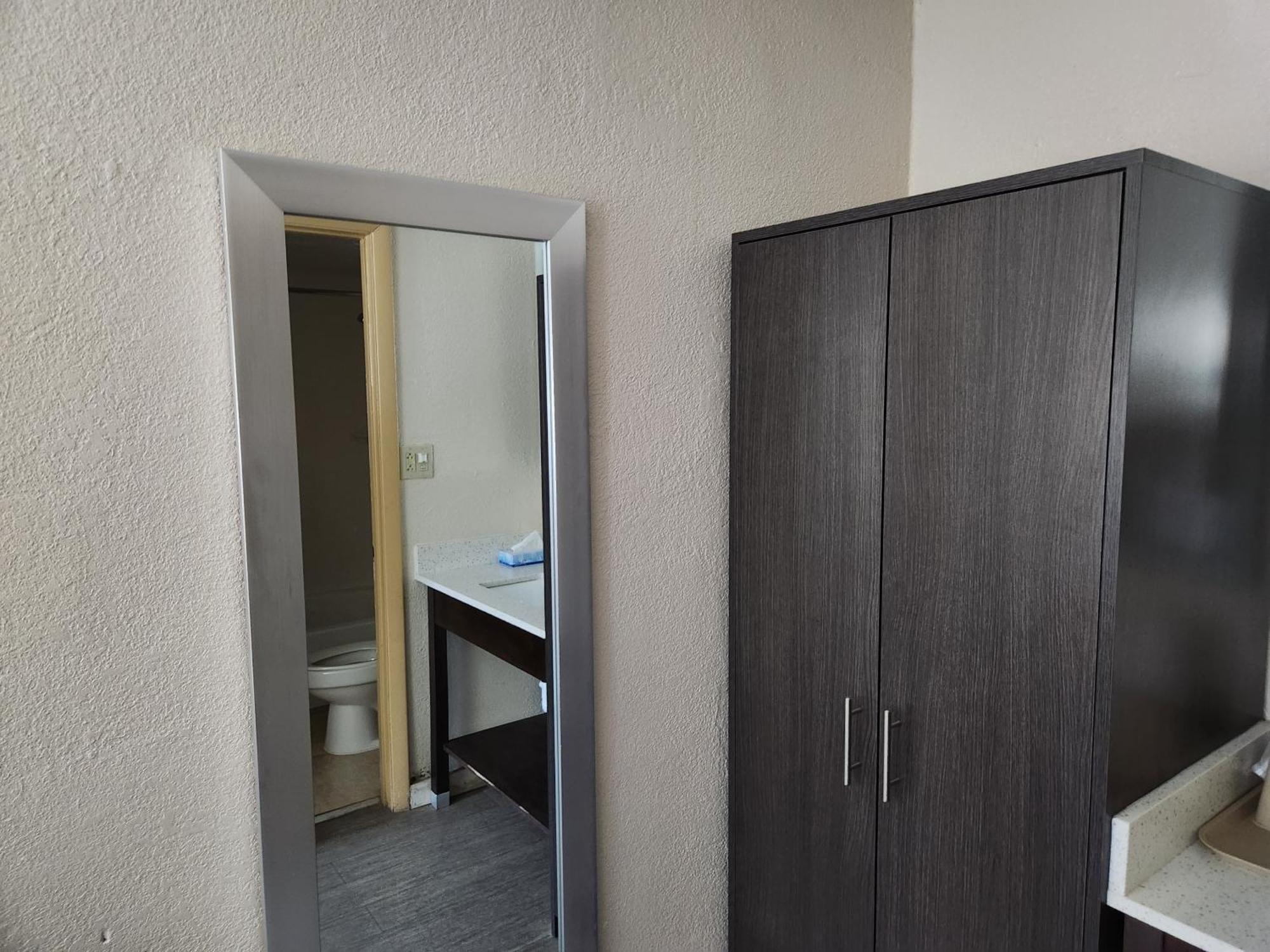 Days Inn By Wyndham Charlotte Northlake Kültér fotó